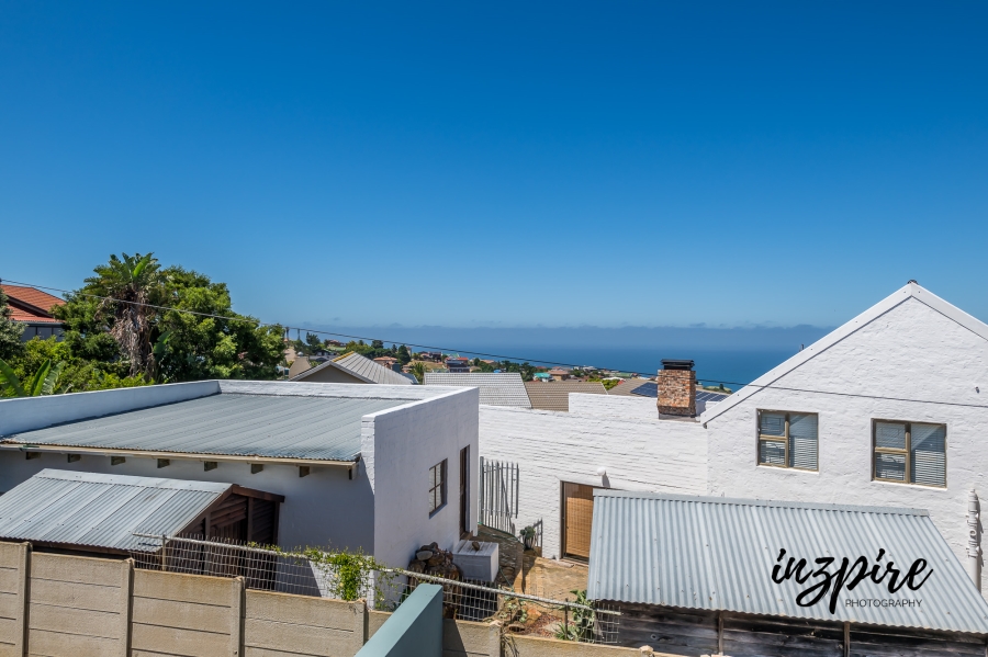 To Let 3 Bedroom Property for Rent in Dana Bay Western Cape